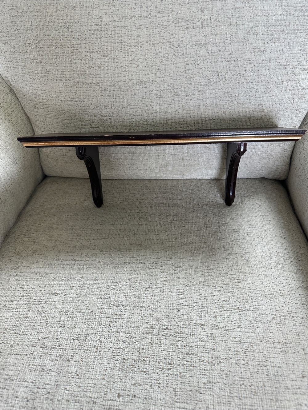 Vintage Ethan Allen Georgian Court Wall Shelf Wood Plate Rail Brass Gallery 17.5